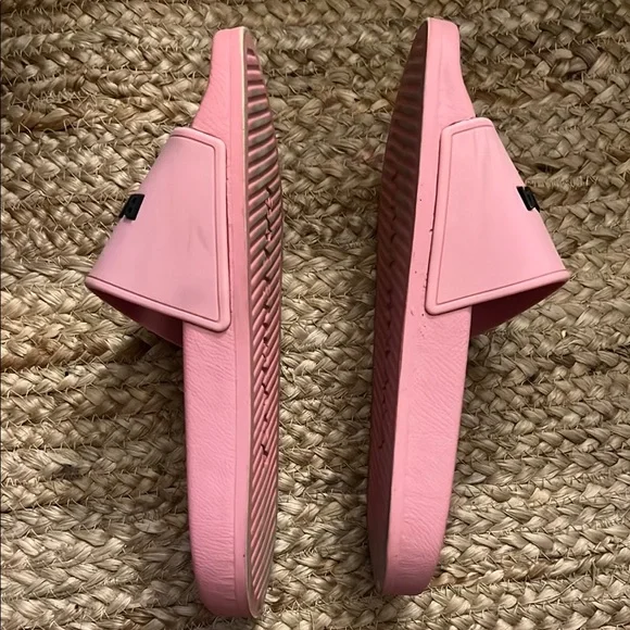 SOLD-Balenciaga Blush Pink Logo Slides - Picture 3 of 5